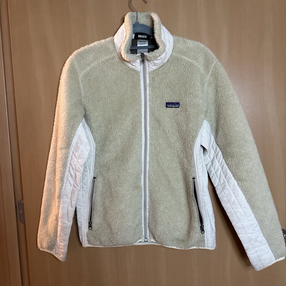 Patagonia Beige and White Fleece Synchilla Jacket size L